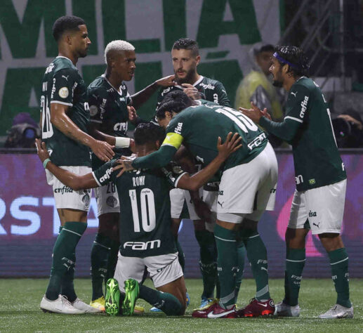 O Palmeiras ainda sonha com o título do Brasileiro de 2024. Há seis pontos atrás do líder Botafogo, o clube alviverde precisa vencer jogos e torcer para o adversário tropeçar nas últimas seis rodadas. Veja os confrontos da equipe de Abel Ferreira