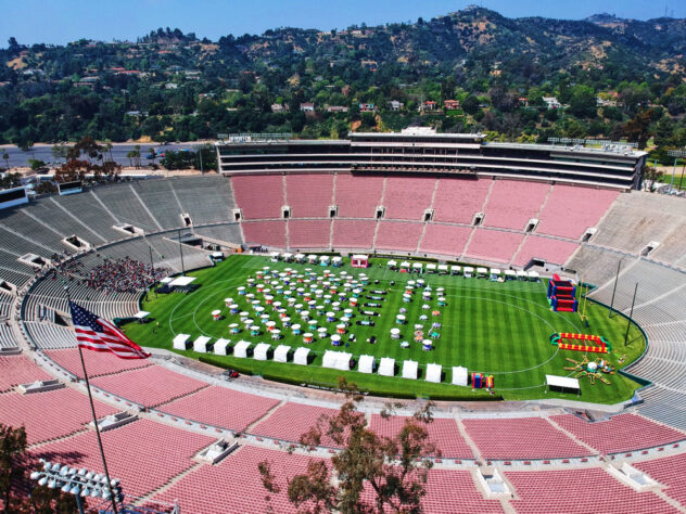 Rose Bowl Stadium (Los Angeles, Califórnia) - Capacidade: 88.500 - Casa do time universitário de futebol americano UCLA Bruins, além de ter sido o palco do tetra do Brasil na Copa do Mundo de 1994.