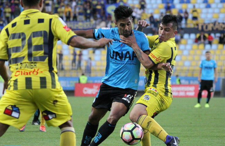 7º. Colo-Colo (CHI) x Universidad de Chile (CHI)