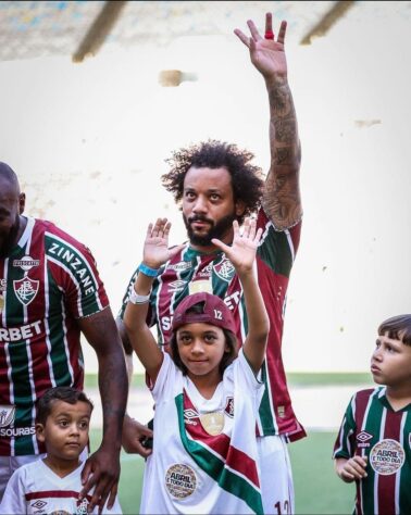 Marcelo (Fluminense) - seu filho Enzo Alves, de 14 anos, assinou contrato profissional com o Real Madrid. Liam Alves, de nove anos, já começou os trabalhos na base do Fluminense. 