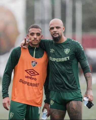 Felipe Melo (Fluminense) - Davi Melo defende o Fluminense e é volante como o pai