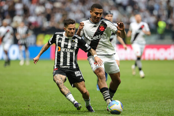 Jogo de ida - Palpite: Atlético-MG 3 x 1 Vasco - O Galo, com Hulk e Paulinho, tem um ataque forte e deve conseguir impor seu jogo, apesar da boa defesa do Vasco. O Vasco pode marcar com Vegetti, mas o Galo deve dominar a partida.