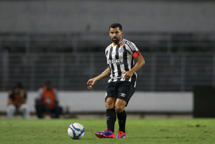 Santos assume a liderança do Brasileirão Série B; veja probabilidade de título