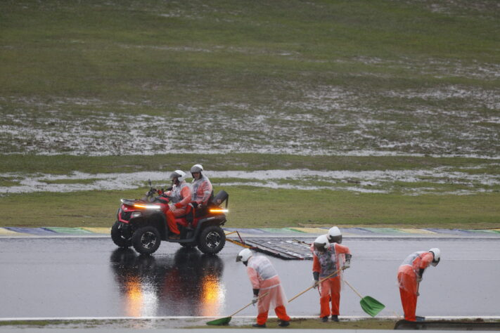 Após a sprint, uma grande tempestade atingiu o autódromo de Interlagos e adiou a classificação