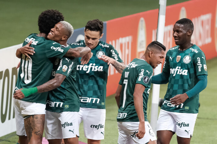 2º. Palmeiras (67 pontos) - 41,1% para ser campeão