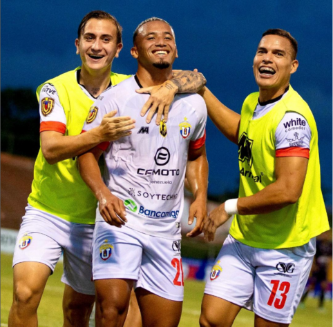 Universidad Central (Venezuela) - 2º colocado da tabela anual do Campeonato Venezuelano