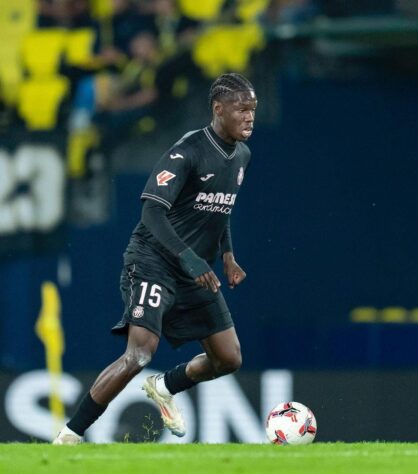 Thierno Barry (22 anos) - joga no Villarreal