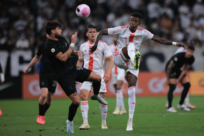 Corinthians 2 x 2 Internacional (Brasileirão)