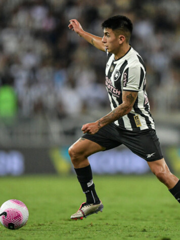 12º. Botafogo - Duas lojas oficiais