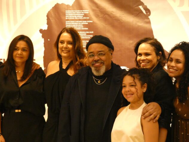 Jorge Aragão, grande parceiro rubro-negro do projeto, e família