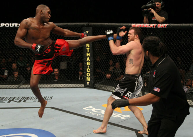 6- Ryan Bader - UFC 126 - 5/2/2011 - Submissão