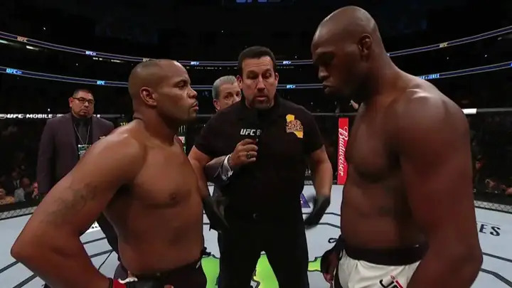 15- Daniel Cormier - UFC 182 - 3/1/2015 - Decisão unânime