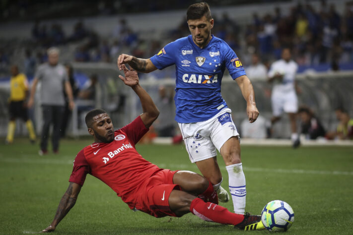 CRUZEIRO - Suspensos: Kaiki e Ramiro/Lesionados: ninguém