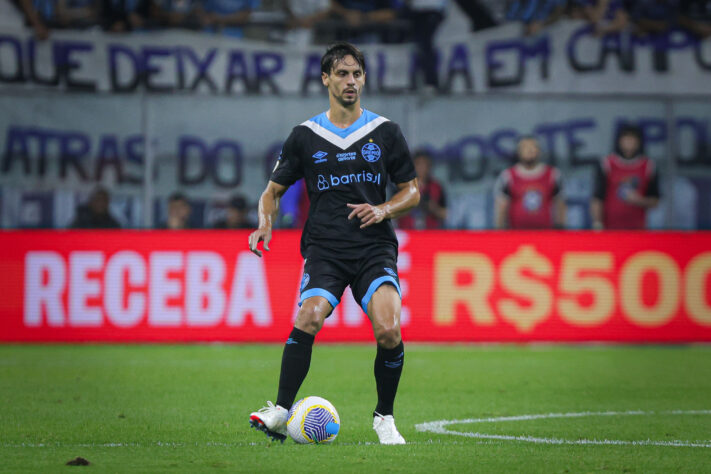 Rodrigo Caio defende o Grêmio nesta temporada