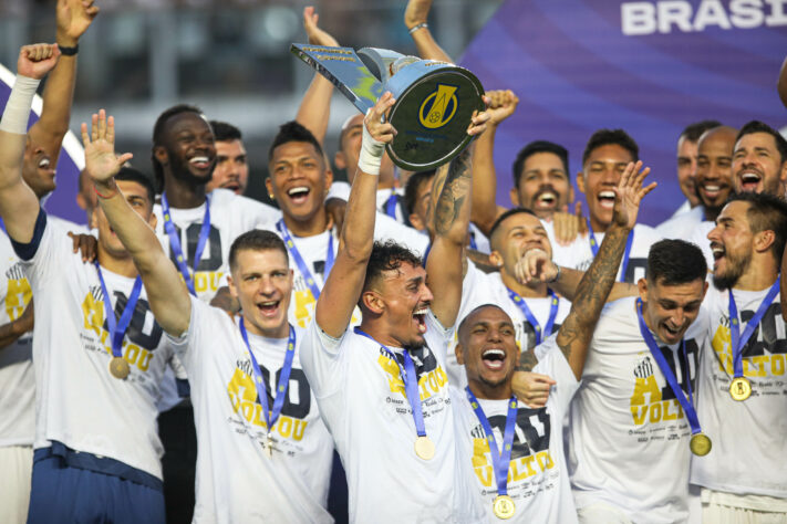 A Série B do Brasileirão chegou ao fim! Veja os melhores jogadores da edição de 2024 da segunda divisão do futebol nacional ➡️