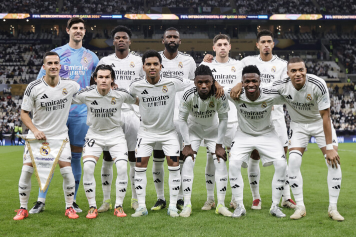 Time titular do Real Madrid antes da final contra o Pachuca