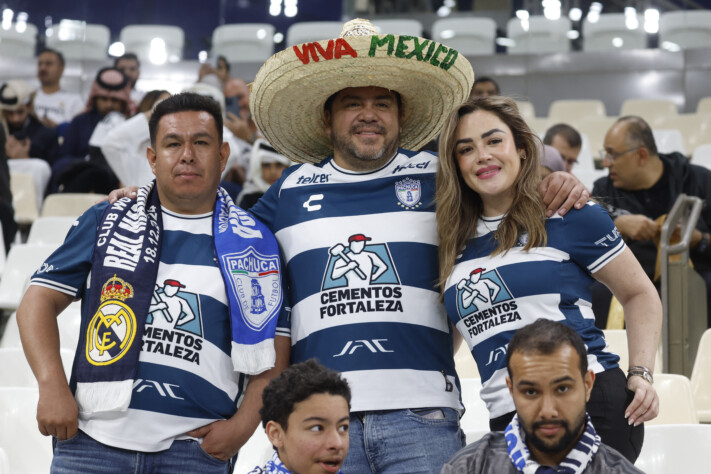 Torcedores do Pachuca na arquibancada