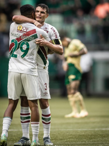 Thiago Silva fez postagem no Instagram sobre a fuga do Fluminense do rebaixamento.