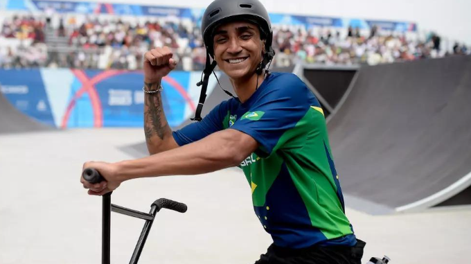 Atleta Revelação: Gustavo "Bala Loka" Oliveira - BMX park freestyle.