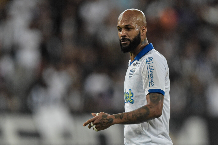 8º= Bruno Silva (Avaí) - 74 faltas cometidas - Brasileirão 2022