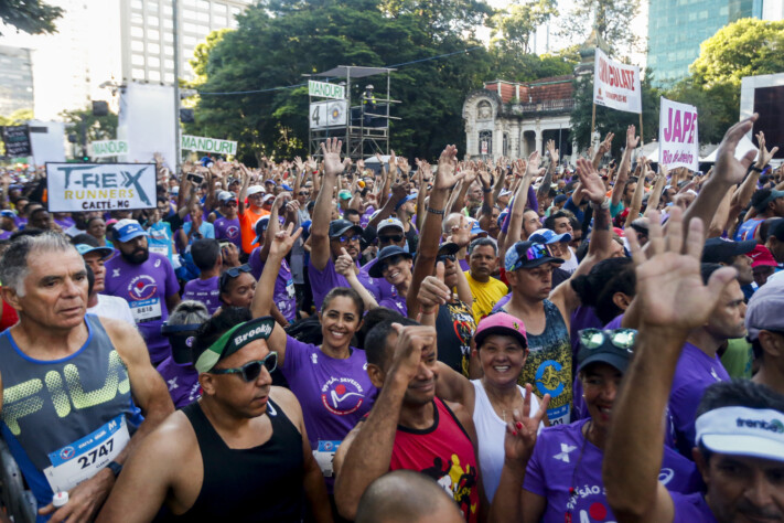 Corredores esperando o início da São Silvestre 2024.