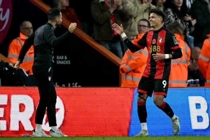 Dois dias depois, pela Premier League, o Bournemouth, liderado pelo brasileiro Evanilson, também venceu o Manchester City por 2 a 1.