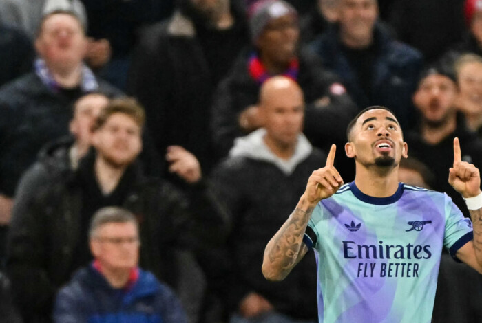 Gabriel Jesus perto do topo: confira os brasileiros com mais gols no Campeonato Inglês!