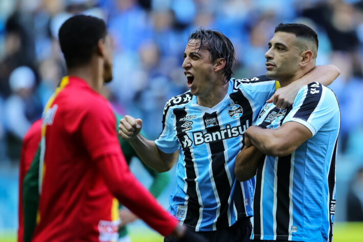 Grêmio - pode arrecadar a mesma coisa que o rival, R$50 milhões