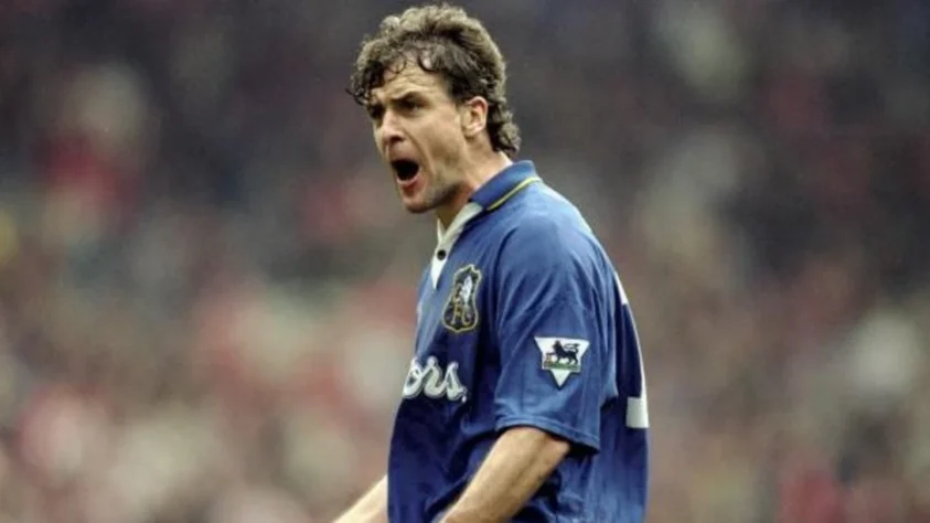 Mark Hughes, atual treinador do Bradford City, atuou pelos Blues entre 1995 e 1997, e teve uma rápida passagem pelo Everton em 1999