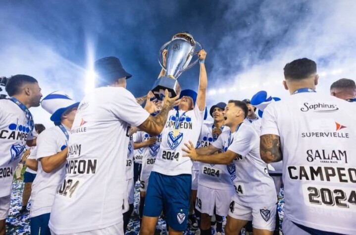 O Vélez Sarsfield levantou a taça do Campeonato Argentino em 2024.