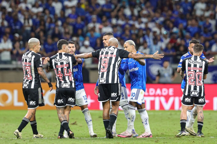 O jogo repleto de discussões terminou sem nenhum gol