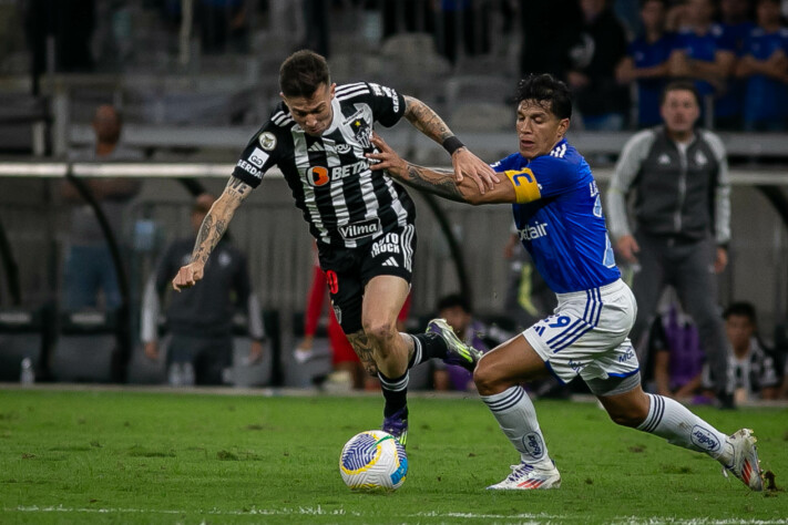 Com 46 faltas (21 do Atlético-MG e o Cruzeiro fez 25)