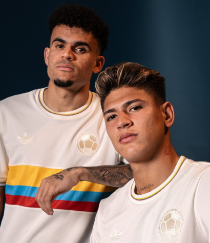 1º lugar: Uniforme em homenagem ao 100º aniversário da seleção da Colombia