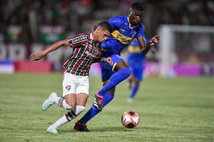 Domingo - 12 de janeiro - Fluminense 0x0 Sampaio Corrêa - Moça Bonita