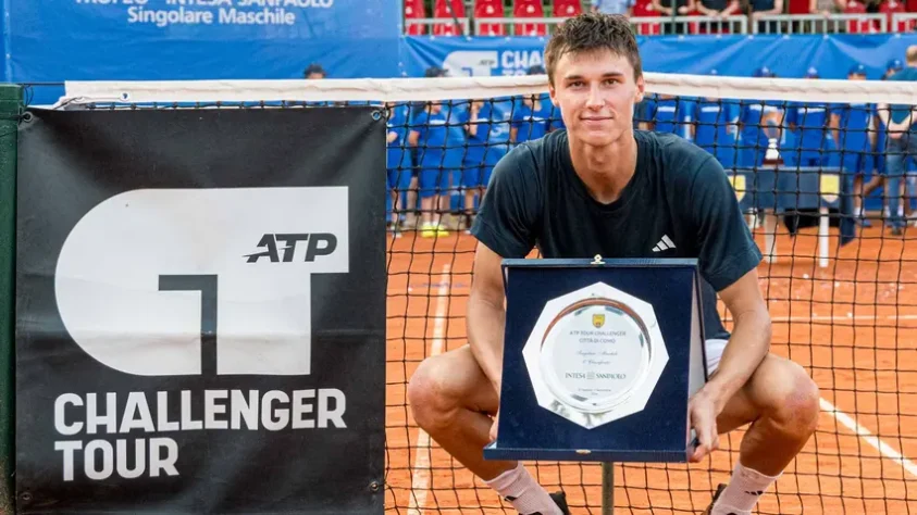 Gabriel Debru (FRA) - 19 anos - Debru se tornou o terceiro francês mais jovem a ganhar diversos troféus Challenger, ao vencer Troyes e o Como Challengers no último ano.