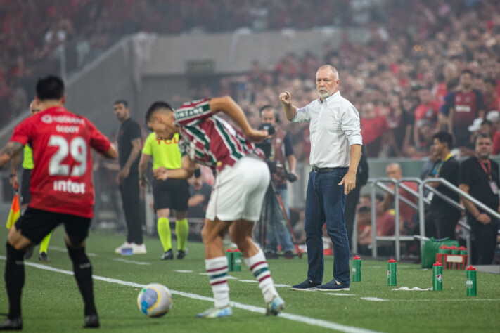 Mano Menezes (Fluminense) - seis meses