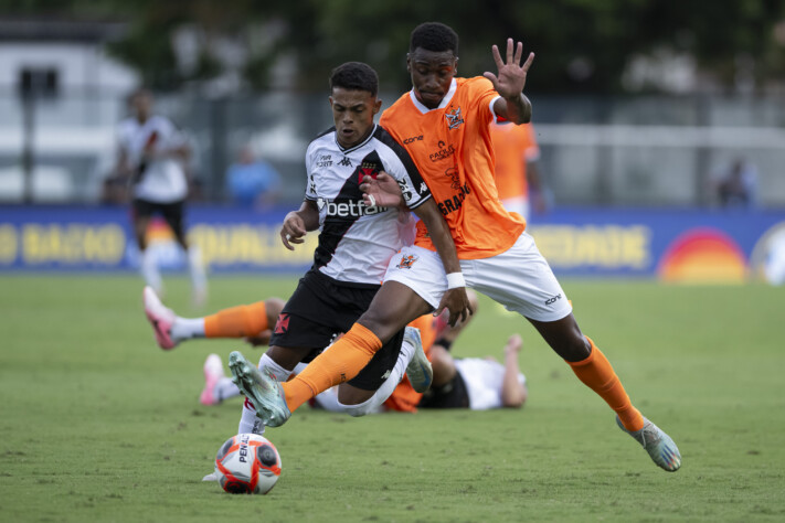 Sábado - 11 de janeiro - Nova Iguaçu 1x1 Vasco - São Januário