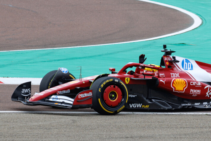 Após os testes, Hamilton disse que Ferrari tem todos os ingredientes para ser campeã