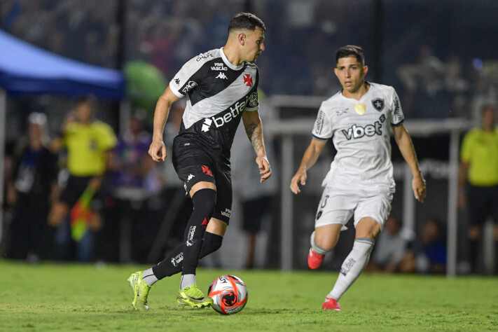 Após mais um Clássico da Amizade, o Vasco saiu como o grande torcedor. No retrospecto entre os clube, o Vasco tem vantagem, porém os últimos confrontos foi marcado por grande equílibrio, sendo quatro vitórias para cada e um empate. Confira: