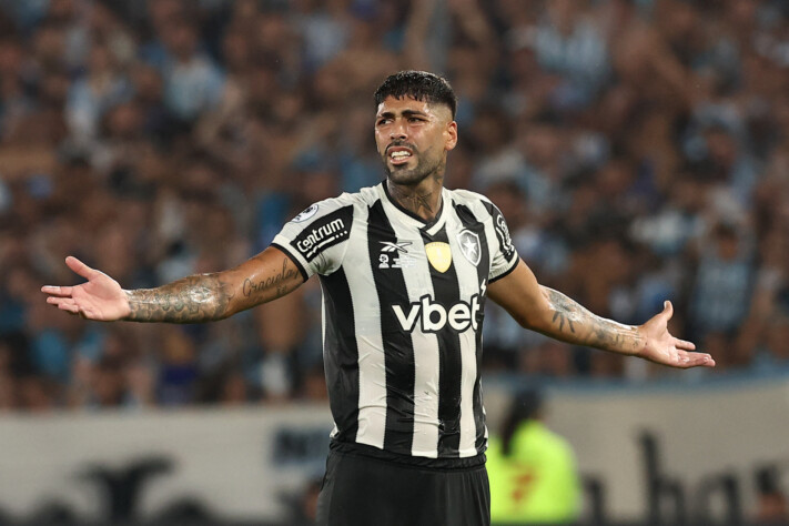 Zagueiros: Alexander Barboza (Botafogo) e Bastos (Botafogo)