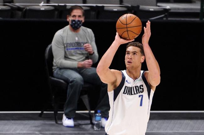 Dallas Mavericks - Dwight Powell