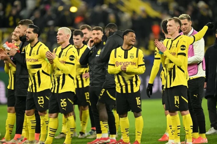 No jogo entre Borussia Dortmund e Sporting, equipes que ficaram em 10º e 23º, respectivamente, os Aurinegros se saíram melhor. 1° jogo - Sporting 0 x 3 Dortmund / 2° jogo - Dortmund 0 x 0 Sporting