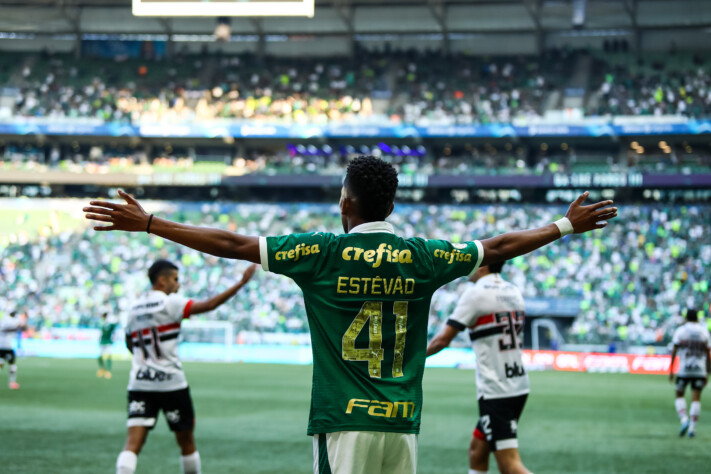 18 de agosto de 2024: Palmeiras 2x1 São Paulo (Brasileirão) ➡️ Estêvão dá uma assistência e faz sua melhor partida em clássicos 🦶