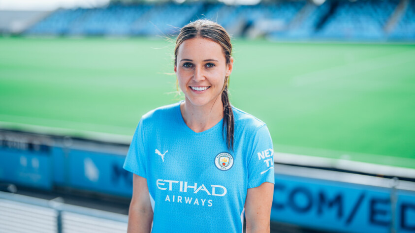 Hayley Raso atuou no Manchester City entre 2021 e 2022 e no Real Madrid em 2023