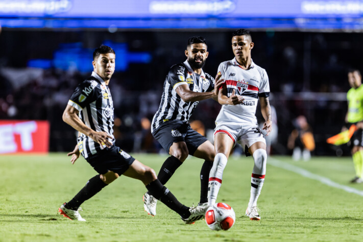 20 de abril: São Paulo (🏟️)