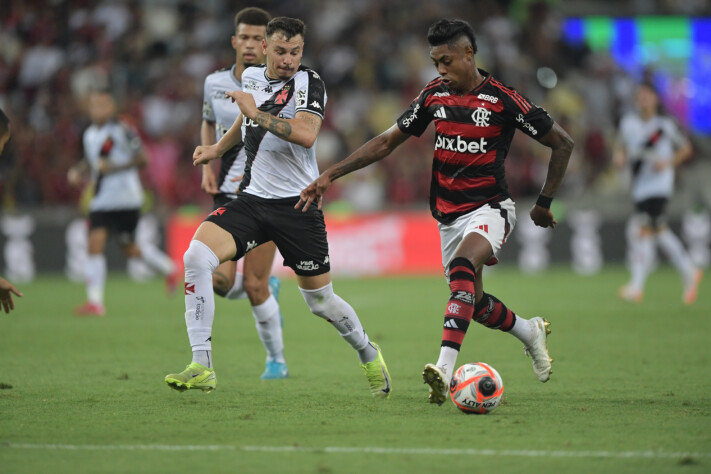 Vasco é a maior vítima de Bruno Henrique, foram 11 gols marcados pelo atacante no rival carioca. O Top-3 continua com Athletico-PR (sofreu oito gols) e Botafogo (com sete).