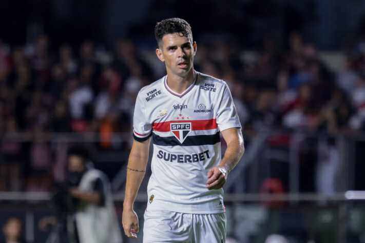 14° São Paulo - 14 gols em 14 jogos.