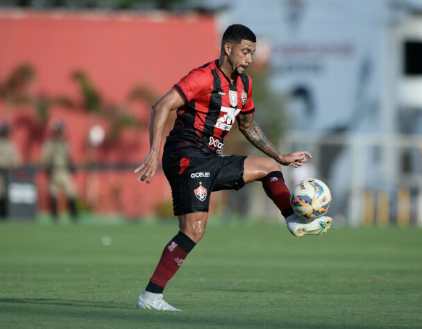 7° Vitória - 13 gols em 19 jogos.