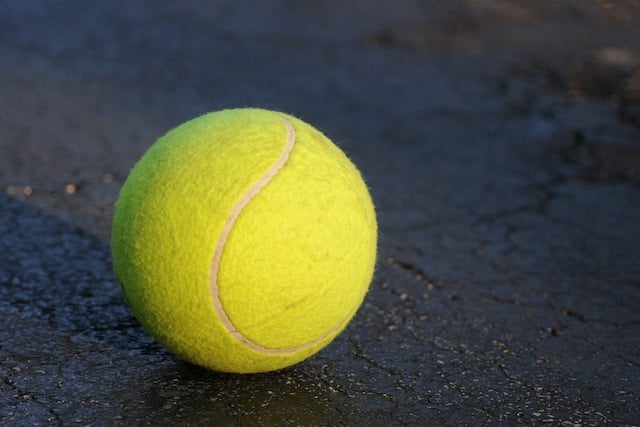 Bola amarela tenis